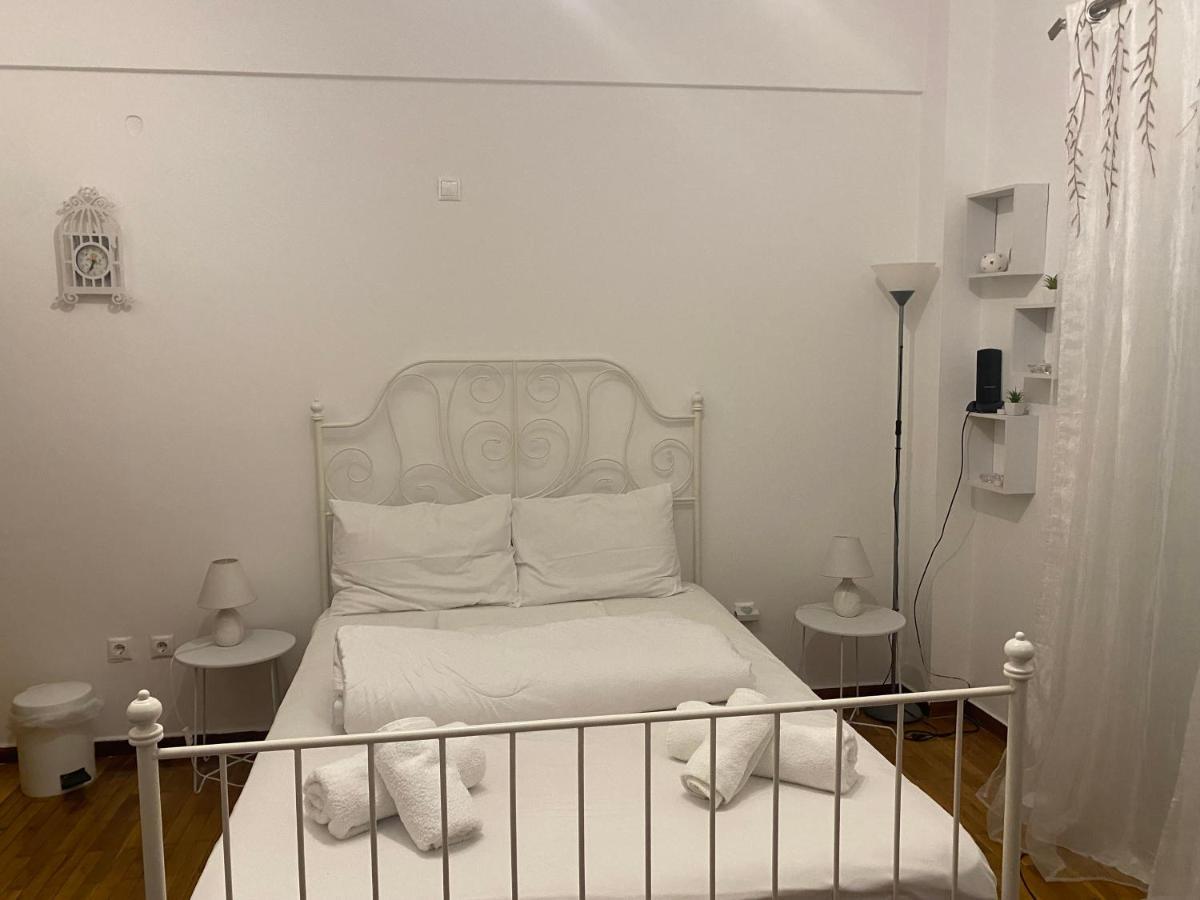 Modern, Ideally Located * Athen