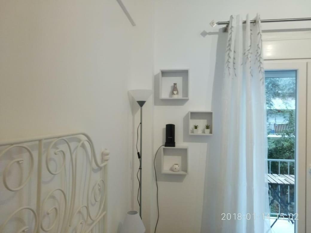Modern, Ideally Located Athen